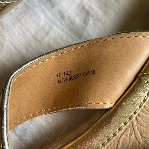 Born Concepts Metallic Gold & Silver Flip Flops - Picture 6 of 11